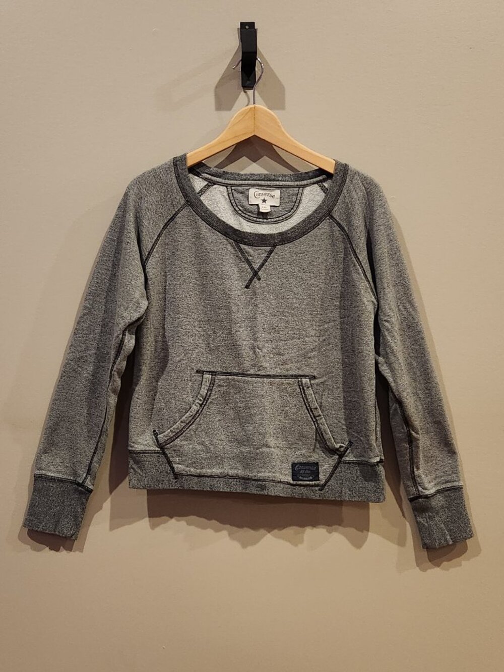 Converse Gray Cropped Sweatshirt Pullover Kangaroo Pocket Size Large
